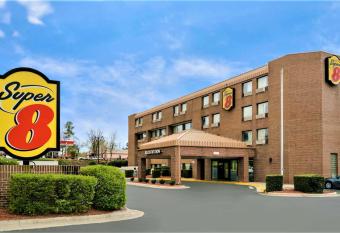 Super 8 by Wyndham Raleigh North East has Smoking rooms