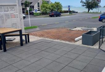 Bayview Motel has Balcony rooms