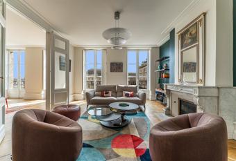 Appartement Luxe avec Climatisation Parking Vue Exeptionnelle has Balcony rooms