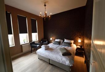 Maison Stout allows 18 year olds to book a room