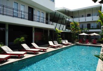 MEN s Resort & Spa (Gay Hotel) allows 18 year olds to book a room