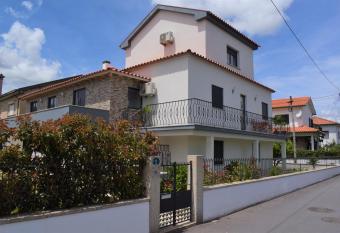 Casa da Romeira has Balcony rooms