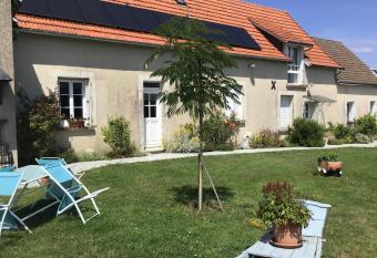 Le puits de la Montr  e allows 18 year olds to book a room