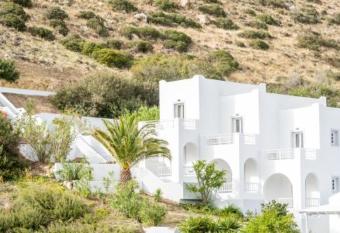 Nostos has Balcony rooms