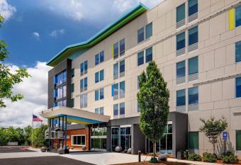 Aloft Alpharetta allows 18 year olds to book a room