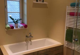 Landhaus Roiderg  tl has Balcony rooms