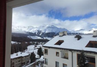 Chesa Pitz Alv - Pontresina has Balcony rooms