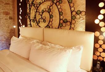 Casona de la Republica Hotel Boutique & SPA allows 18 year olds to book a room