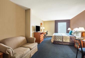 Days Inn & Suites Thibodaux allows 18 year olds to book a room