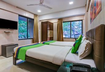 Treebo Trend Lake Bloom Powai has Smoking rooms