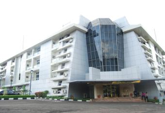 Best Western Plus Enugu has Balcony rooms