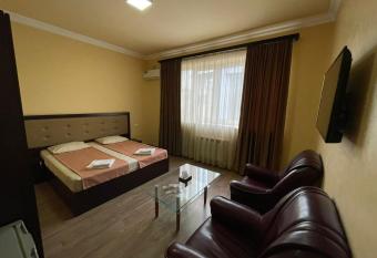 MBM Hotel Yerevan allows 18 year olds to book a room