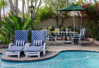 Brighton Lodge has Balcony rooms