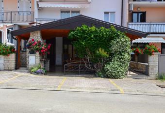 Apartmani  has Balcony rooms