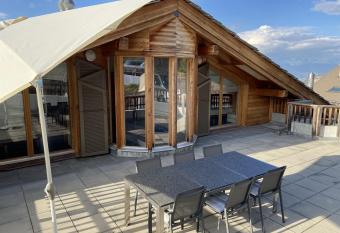 Ski Paradise MOUNTAIN & LUXE apartments has Balcony rooms