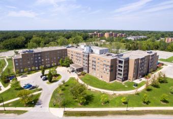 Residence & Conference Centre - Windsor allows 18 year olds to book a room