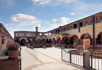 Hotel Il Chiostro has Balcony rooms