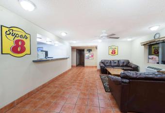 Super 8 by Wyndham Socorro has Smoking rooms