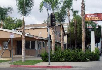 Hyland Motel Van Nuys allows 18 year olds to book a room