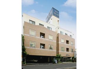 Koga Central Hotel allows 18 year olds to book a room