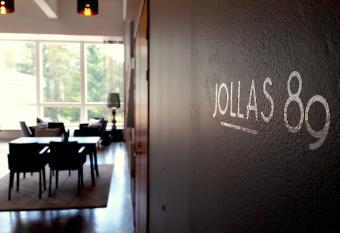 Hotel Jollas89 allows 18 year olds to book a room