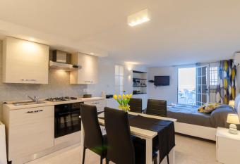 Il Rifugio di San Massimo allows 18 year olds to book a room