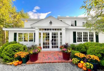 Stockbridge Country Inn allows 18 year olds to book a room
