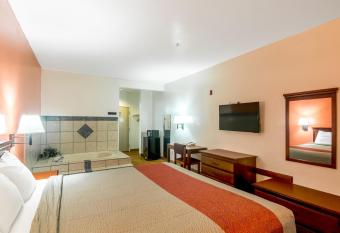 Motel 6 Oklahoma City, OK has Smoking rooms