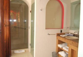 Hotel Boutique Casona de la China Poblana - Adults Only allows 18 year olds to book a room