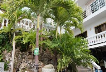 The Rock House Eco has Balcony rooms