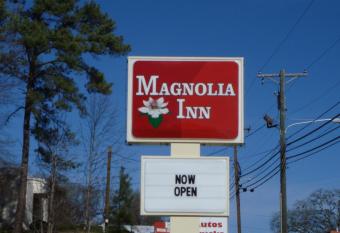 Magnolia Inn Laurens has Smoking rooms