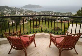 Saronic View allows 18 year olds to book a room