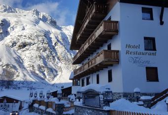 Hotel Valisera has Balcony rooms