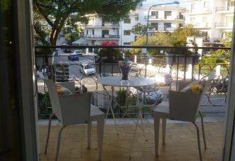 L incrocio 14 has Balcony rooms