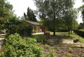 Willow Cottage allows 18 year olds to book a room