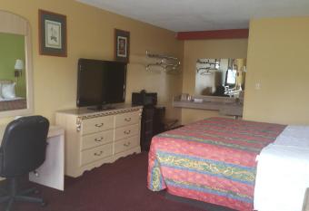 Economy Inn and Suites allows 18 year olds to book a room
