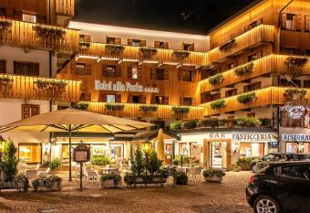 Hotel Alla Posta has Balcony rooms