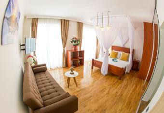 Villa DiEden has Balcony rooms