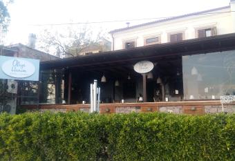 Aliye Hanim Hotel allows 18 year olds to book a room