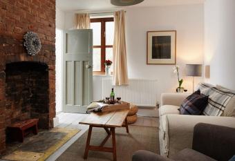 Small Brook Cottage allows 18 year olds to book a room