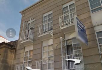 Pensi  n Vista Alegre allows 18 year olds to book a room