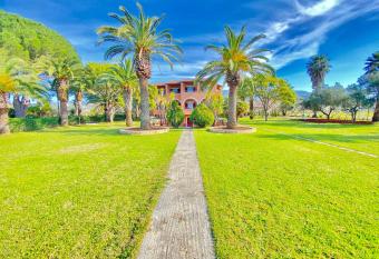 Villa Pami has Balcony rooms