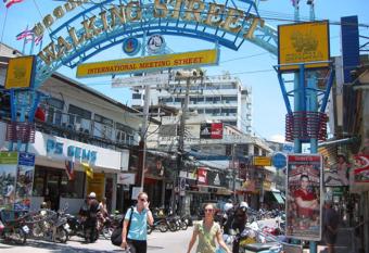 Grand Hotel has Smoking rooms