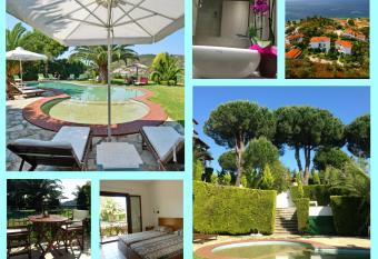 Villa Xanthippi has Balcony rooms