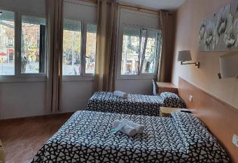 Hostal Rio De Castro allows 18 year olds to book a room