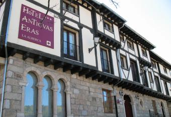 Antiguas Eras La Alberca allows 18 year olds to book a room