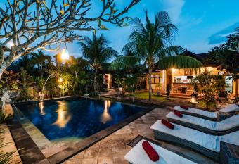 Bunda 7 Bungalows has Balcony rooms