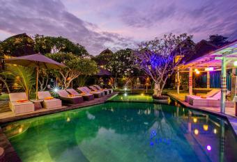 Nanuk s Bungalows has Balcony rooms