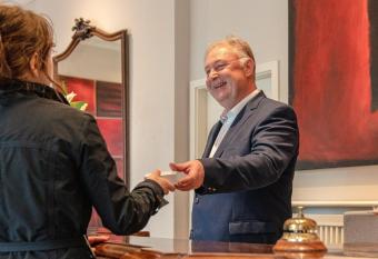 Hotel Olympic allows 18 year olds to book a room