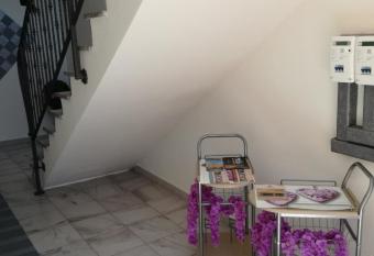 B&B Metalla allows 18 year olds to book a room